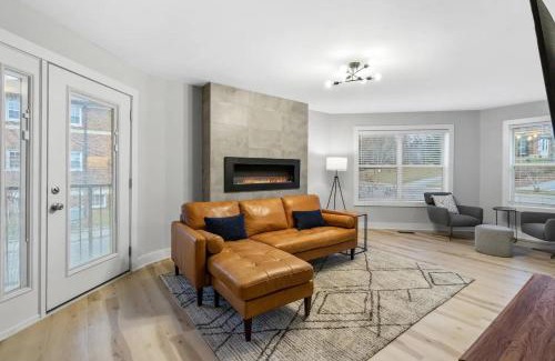 Clarksville Apartamento | The Lofts of Downtown (540 N 2nd St, #207) Charming 2-Bedroom in the Heart of Clarksville, TN