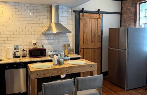 Pueblo Apartamento | The Lofts on Colorado 116A
