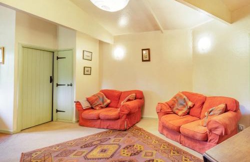 Honiton Casa | The Log Cabin