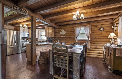 Nobleton Casa | The Log Cabin