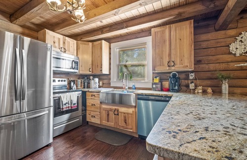Nobleton Casa | The Log Cabin