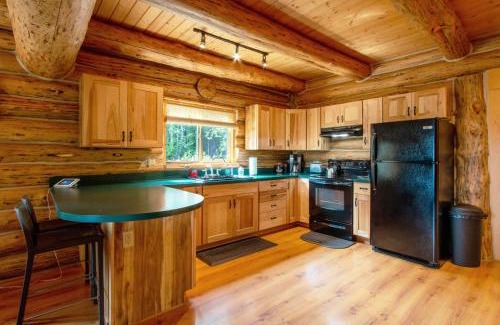 Stevenson Casa | The Log Cabin
