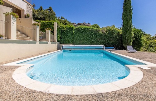 La Roche-Vineuse Casa | Vrbo Property