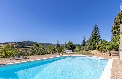 La Roche-Vineuse Casa | Vrbo Property
