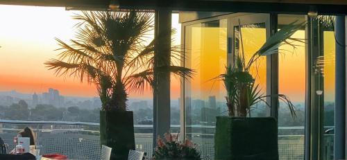 Brixton Hill Casa | The London Skyline Penthouse