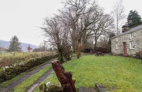 Penmachno Casa | THE LONG HOUSE, pet friendly, character holiday cottage in Penmachno