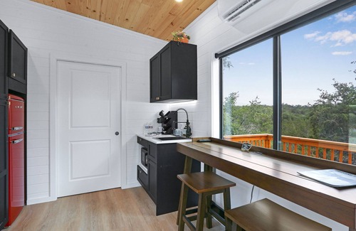 Dripping Springs Cabaña | The Longhorn at Harrod's Hill Country Hideaway