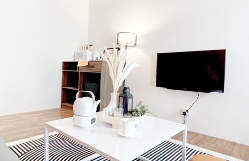 Taman Bukit Pantai Apartamento | The Lonsdale - Bangsar Trade Centre