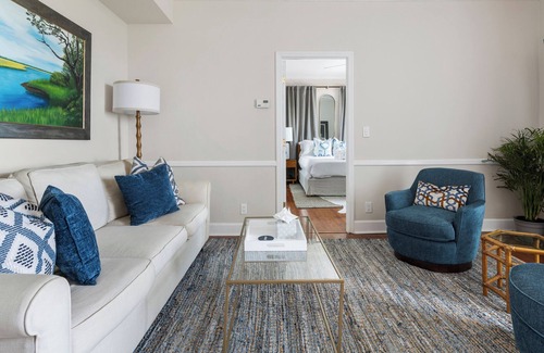 South of Broad Apartamento | The Lookout- 1bd/1ba w. Stunning Water Views!