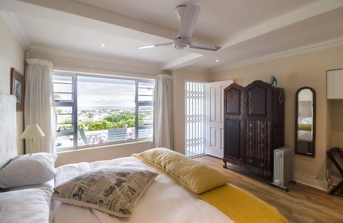 West Bank Casa | The Lookout Guest House