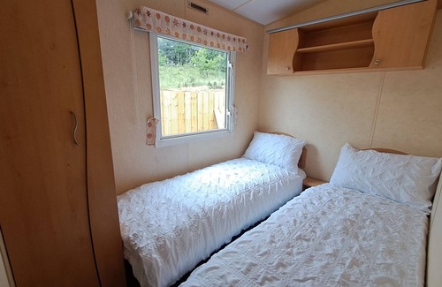 Castle Cabina | The Lookout - Park Home, Farm Park Stay