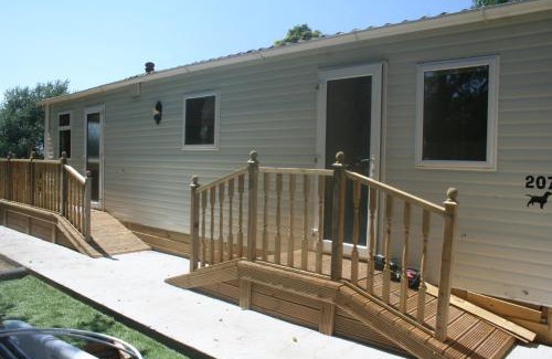 Mawr Casa | The Lookout - Park Home, Farm Park Stay