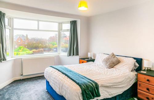 Thornton-Cleveleys Casa | The Lookout, Seaside Getaway