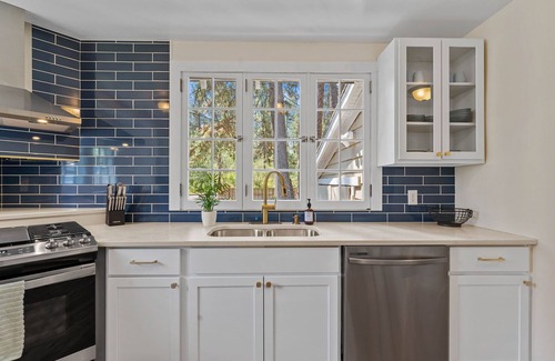 Manito Casa | The Lorraine at the Lilac Garden in Manito Park