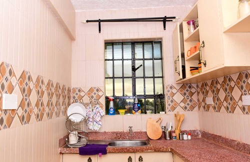 Embu Apartamento | The Lotus Stay-in: Cosy one bedroom in Embu near Java Blue and KSG