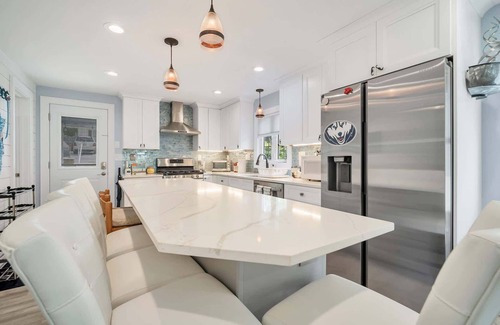 Niantic Casa | The Lounge House | Giants Neck Beach, Water Views and Coastal Comfort