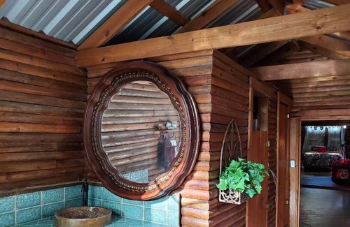 Nichols Cabina | The Love Lodge Private Cabin & Event Estate