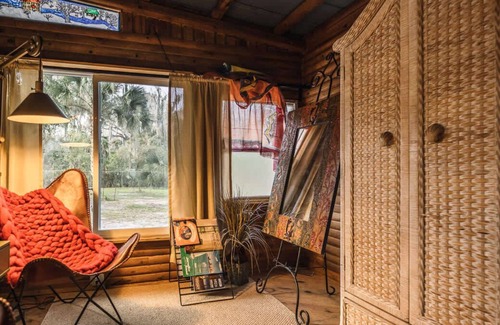 Nichols Cabina | The Love Lodge Private Cabin & Event Estate
