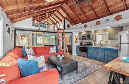 Bayview Alquiler De Eote | The Love Shack Float House
