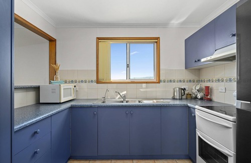 Silver Sands Casa | The LoveShack ~ Silver Sands - Family Entertainer Surrounded by Sea, Scrub & Hills