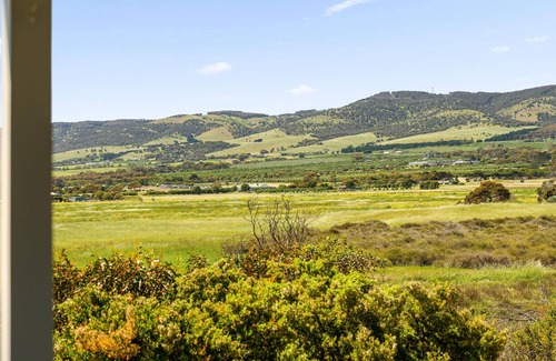 Silver Sands Casa | The LoveShack ~ Silver Sands - Family Entertainer Surrounded by Sea, Scrub & Hills