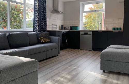 Trafford Apartamento | The Lower Gathering - Sale - Sleeps Up To 13