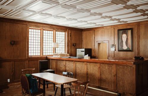 Shelburne Hotel | The Loyalist Inn & Suites