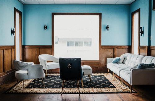 Shelburne Hotel | The Loyalist Inn & Suites