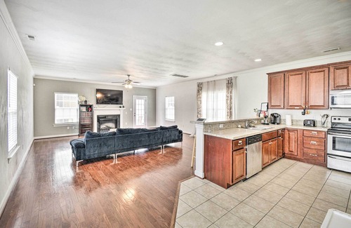 South Norfolk Casa | 'The Lucas:' Cheery House w/ Fenced Backyard!
