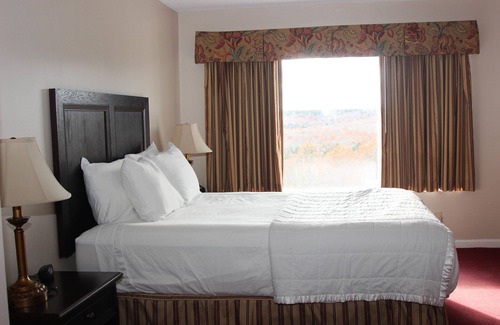 Lucerne-in-Maine Hotel | The Lucerne Inn