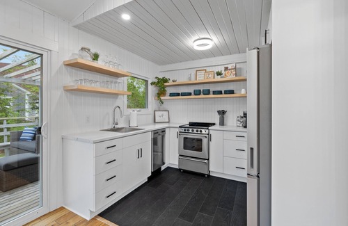 Stratford Cabaña | The Lupin Cottage by the Beach