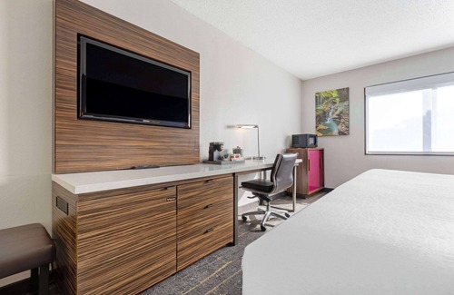Waterloo Hotel | The Lux Hotel & Conference Center, Ascend Hotel Collection