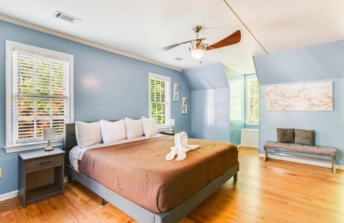 Conyers Casa | The Luxe 5BR ATL Oasis with private pool