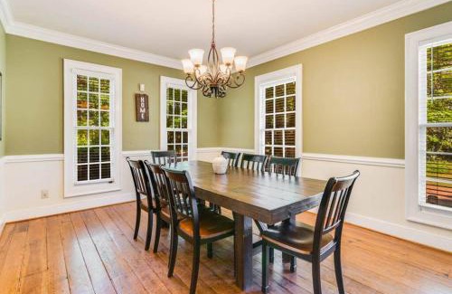 Conyers Casa | The Luxe 5BR ATL Oasis with private pool