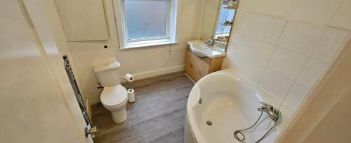 Huddersfield Casa | The Luxe - Entire House