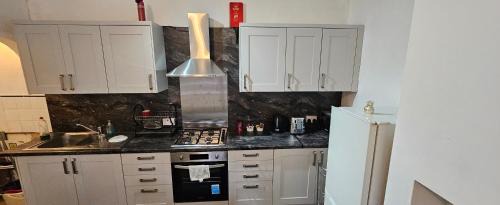 Huddersfield Casa | The Luxe - Entire House