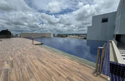 Taman Charming Apartamento | The Luxury Podium3R2B, 8pax YPM103