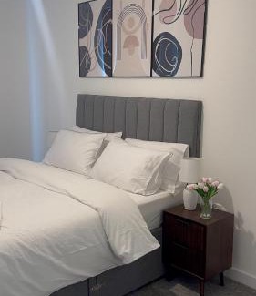 Newham Casa | The Luxury Spot
