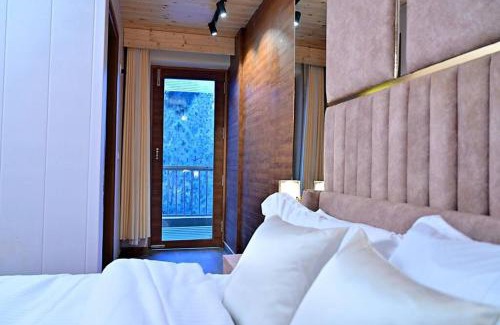 Solan Apartamento | THE LUXURY STAYS BY GLAMBIRDS - HOME STAY