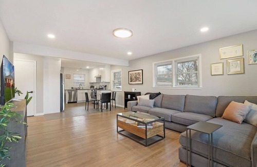 Waukegan Casa | The Lyons Woods Ranch
