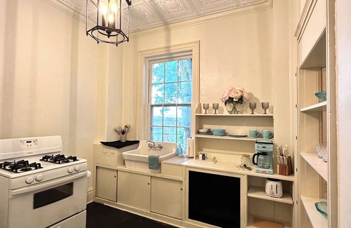South Main Street Apartamento | The Macberns Row House (Unit 1)
