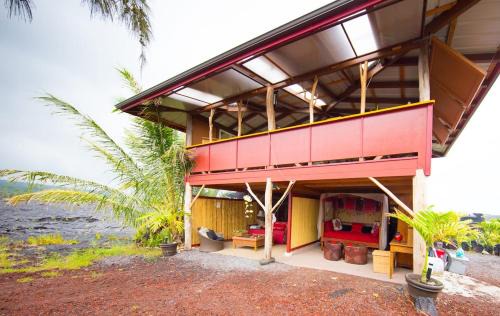 Pahoa Apartamento | THE MAGICAL LAVA TEMPLE with EPIC Volcano Views!