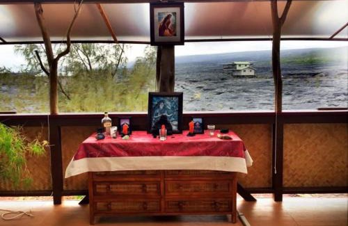 Pahoa Apartamento | THE MAGICAL LAVA TEMPLE with EPIC Volcano Views!
