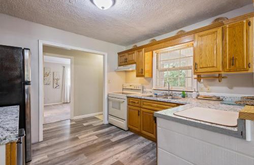 North Augusta Casa | The Magnolia Manor 4BR Greenway Retreat