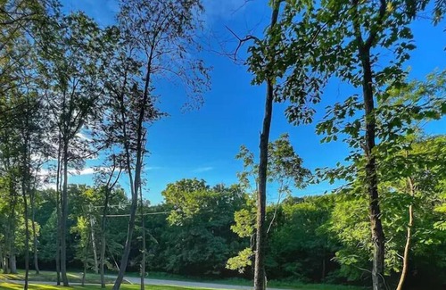 Lancaster Casa | The Magnolia/ Modern Barndo with hot tub and game room