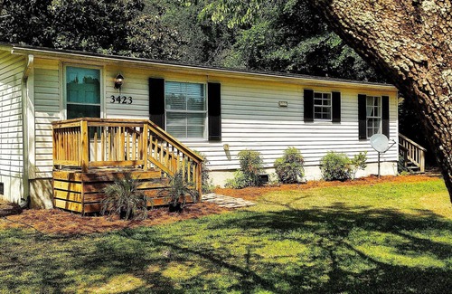 Skippers Corner Casa | The Magnolia Palm. Peaceful, yet close to it all!