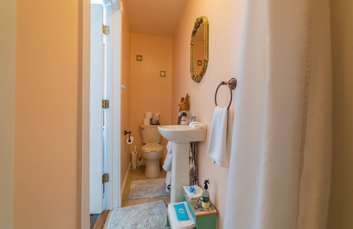 Cumbola Cama Y Desayuno | The Maid's Quarters Bed Breakfast & Tearoom
