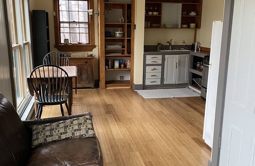 Warren Casa | The Mailbox House - get away into nature!