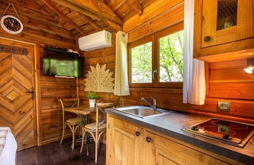 Montauroux Cabina | The Maisonette in the Trees "Les Lavandins"