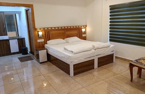 Kumily Cabina | THE MALABAR RESIDENCY